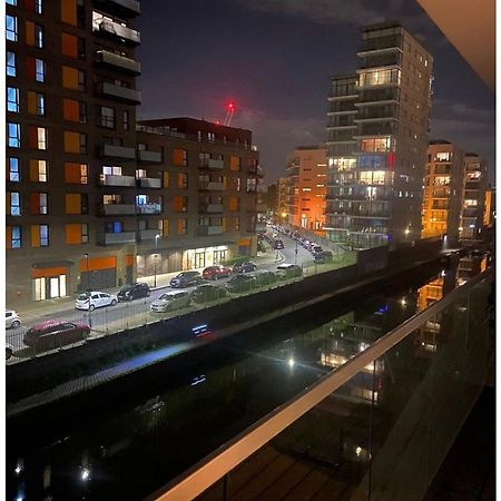 Lovely 2Br Apartment W/ City View Londra Dış mekan fotoğraf
