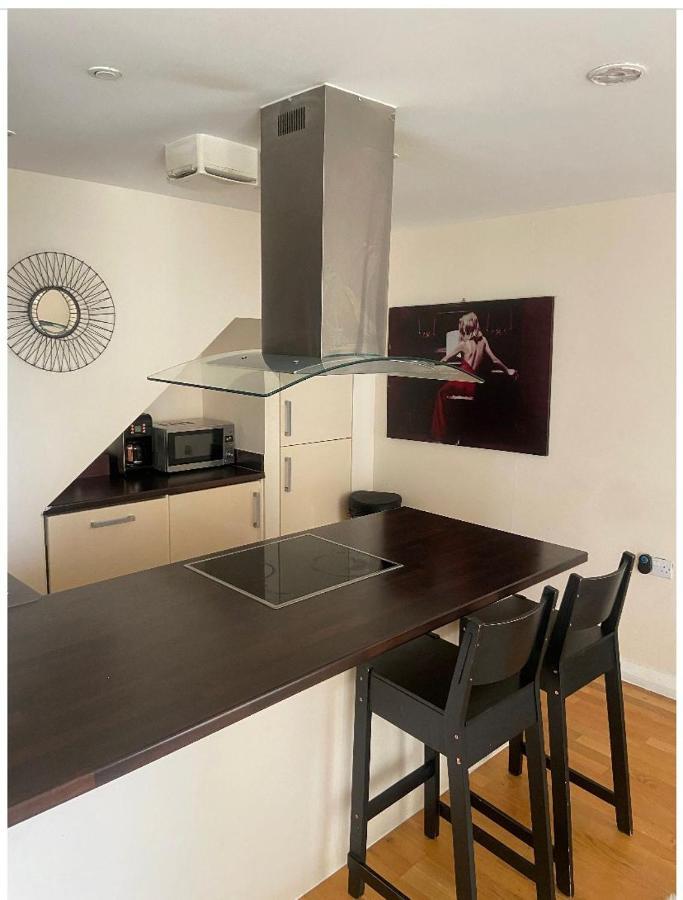 Lovely 2Br Apartment W/ City View Londra Dış mekan fotoğraf